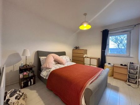 25 Woodbrook Green, Lisburn, BT28 2ZJ - Photo 5