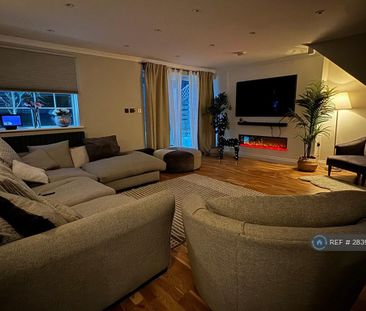 3 bedroom terraced house to rent - Photo 1