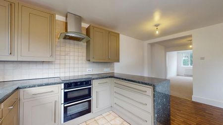 3 bedroom terraced house to rent - Photo 4