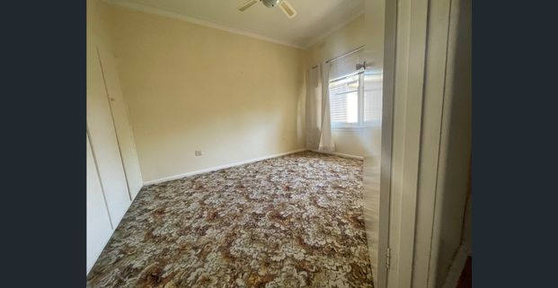 Two-bedroom unit situated just minutes from Dean Street. - Photo 1