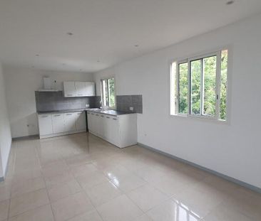 Location Appartement 3 pièces 65m² ST DENIS 97400 - Photo 1