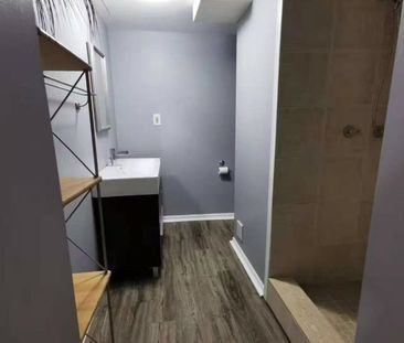 For Lease - 5375 Turney Drive, Mississauga, Ontario - Photo 3