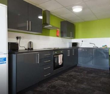 4 bedroom private hall to rent - Photo 3