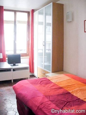 Logement à Paris, Location meublée - Photo 2