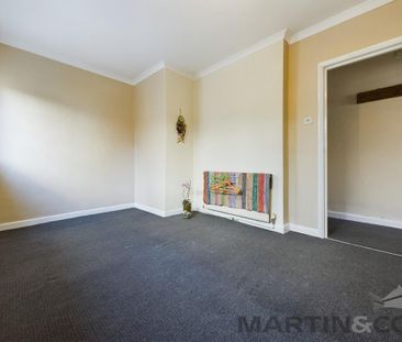 1 bedroom ground floor flat to rent - Photo 4