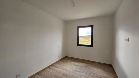 Location Maison 4 pièces 89m² GINESTAS 11120 - Photo 4