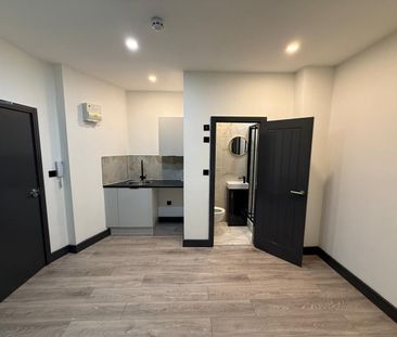 Studio Flat, Pinner Wealdstone Harrow, HA3 - Photo 1