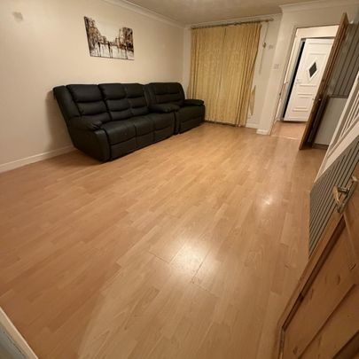 3 bedroom semi-detached house to rent - Photo 1