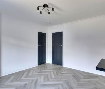 3 bedroom end of terrace house to rent - Photo 1