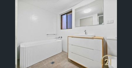 Newly Renovated 2 Bedroom Unit, Located In Fairfield! - Photo 5