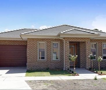 Charming and Bright 2-Bedroom Home in Thomastown - Photo 6