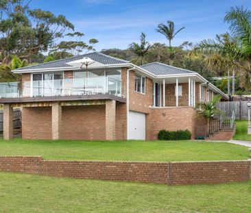 Stunning home with a view! - Photo 3