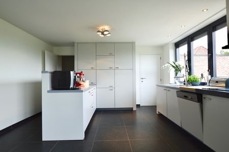 Rustig gelegen ruime woning te Nukerke - Photo 4
