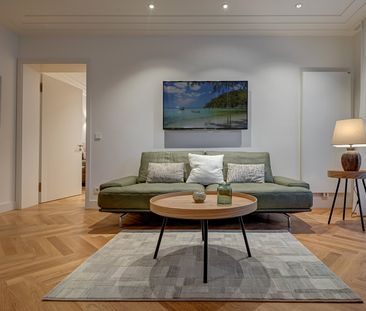 Exclusively furnished 2-room apartment - Photo 1