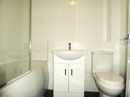 1 bedroom Flat - Osterley Close, Stevenage - Photo 5