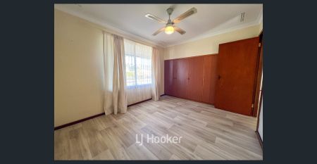 Centrally Located Coastal Living - Photo 4