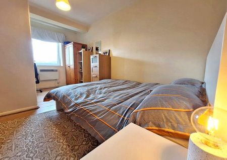 3 bedroom flat share to rent - Photo 2