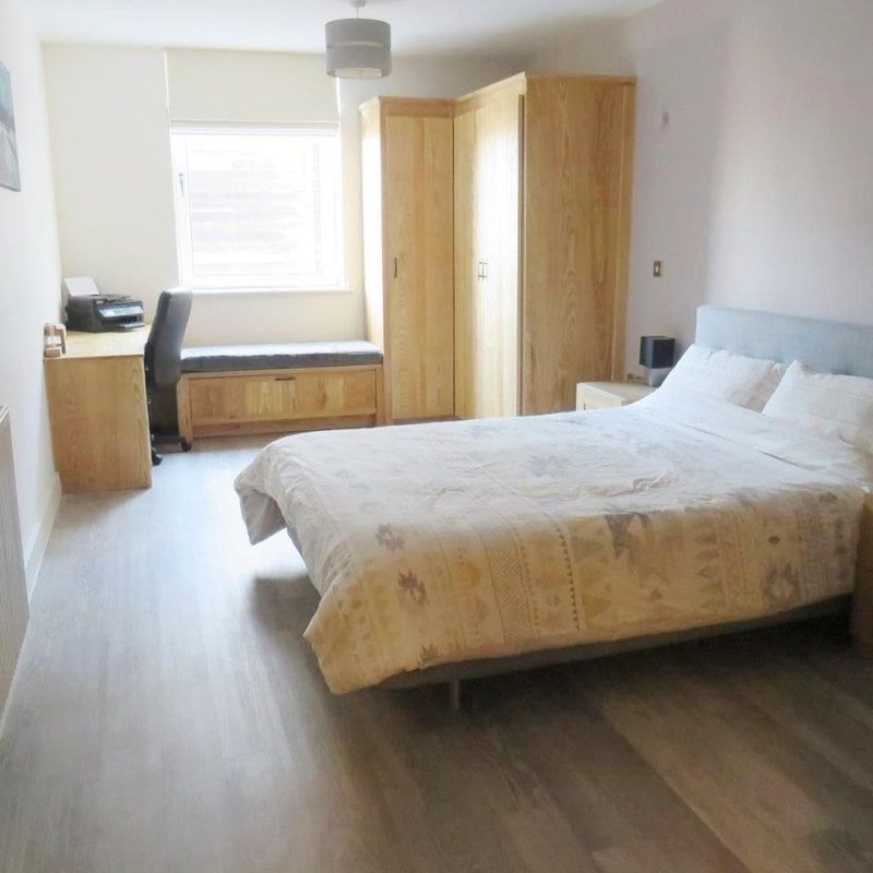 High Street - Photo 1