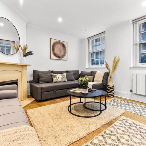 Regent Street - Photo 1