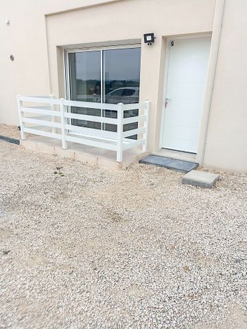 SUR BOLLENE T2 MEUBLE CLIM + TERRASSE + PARKING - Photo 5