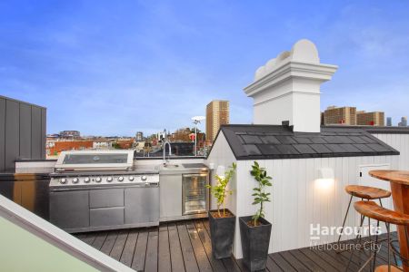 Beautiful Victorian Family Home! - Photo 2