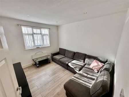 Bilton Road, Perivale, Greenford, UB6 - Photo 5