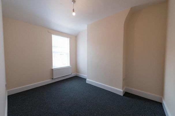 4 bedroom terraced house to rent - Photo 1