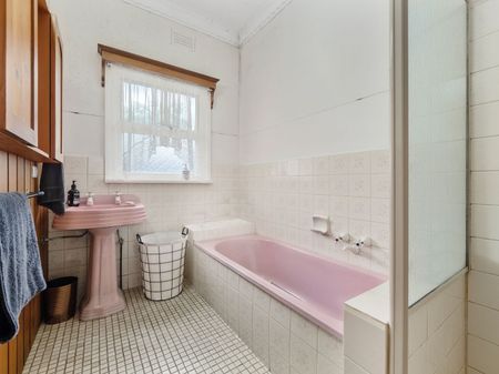 30 Cricklewood Avenue, Frankston - Photo 3