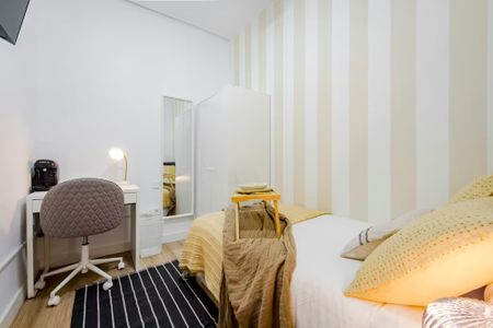 Calle del Castillo, Madrid, Community of Madrid 28010 - Photo 2