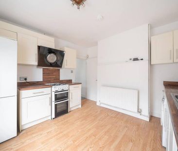 2 bedroom flat to rent - Photo 6