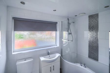 3 bed semi-detached house to rent in Denton Close, Stockton-on-Tees, TS19 - Photo 5