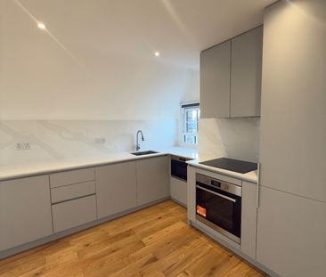 2 Bed Flat, Hollybush Street, E13 - Photo 5