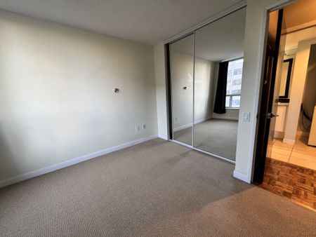 For Lease - 33 Sheppard Avenue Unit# 912, Toronto, Ontario - Photo 4
