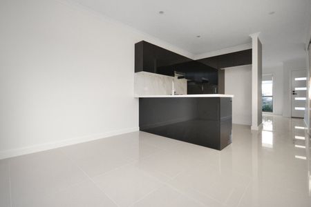 7/126 Moffat Dr Lalor VIC 3075 - Photo 5