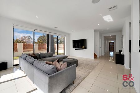 43 Quinane Street, Forde ACT 2914 - House For Rent | Domain - Photo 5