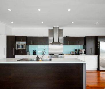 Furnished Character Home with Breathtaking City Views - Photo 1