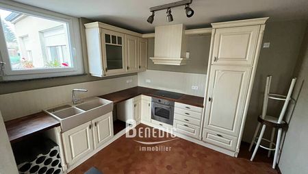 Appartement F3 avec balcon, garage et stationnement - Photo 5