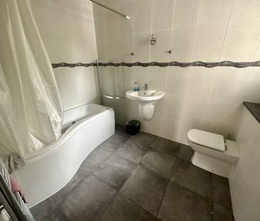 St. Marys Avenue North, Middlesex, UB2 - Photo 4