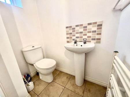 2 bedroom House To Let - Photo 4