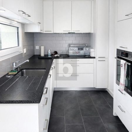 MODERN WITH LAKE VIEW - Foto 3