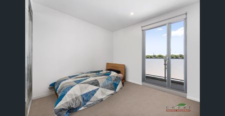 Spacious & Sunny 2 Bedroom Apartment - Photo 3