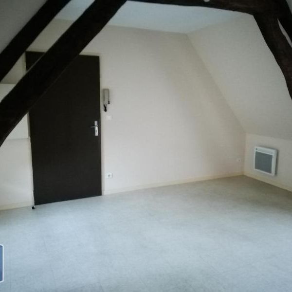 Location Appartement 2 pièces 44m² ST AMAND MONTROND 18200 - Photo 1