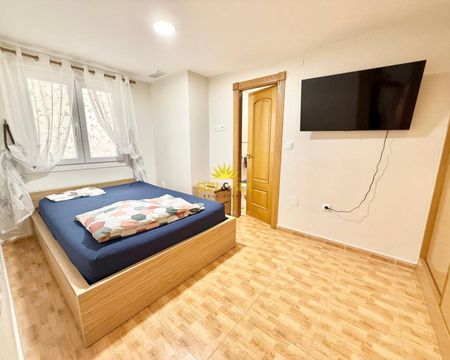 APARTMENT WITH 3 BEDROOMS AND PRIVATE GARAGE IN TORREVIEJA - Photo 5