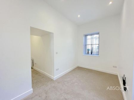 1 bedroom ground floor flat to rent - Photo 2