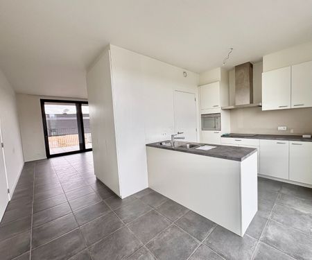 Twee-slaapkamer appartement met parkeerplaats - Photo 2