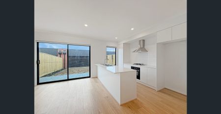 Large And Spacious - Photo 3