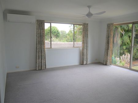 VERY TIDY 3 BEDROOM DUPLEX UNIT IN GOONELLABAH - Photo 4
