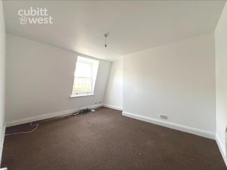 3 bedroom apartment to rent - Photo 3