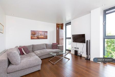 1 bedroom flat to rent - Photo 2