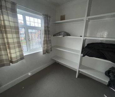 3 bedroom semi-detached house to rent - Photo 5